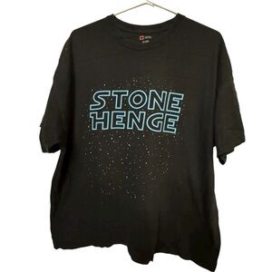 Black Stone Henge English Heritage Men’s XXL Graphic T-Shirt MINTY Sci Fi